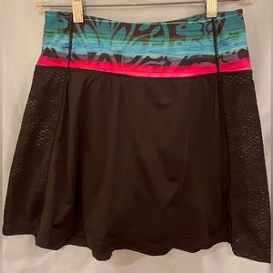 Nanette Lepore Athletic Tennis/Golf Skort Size Small Black w/Colorful Shorts EUC
